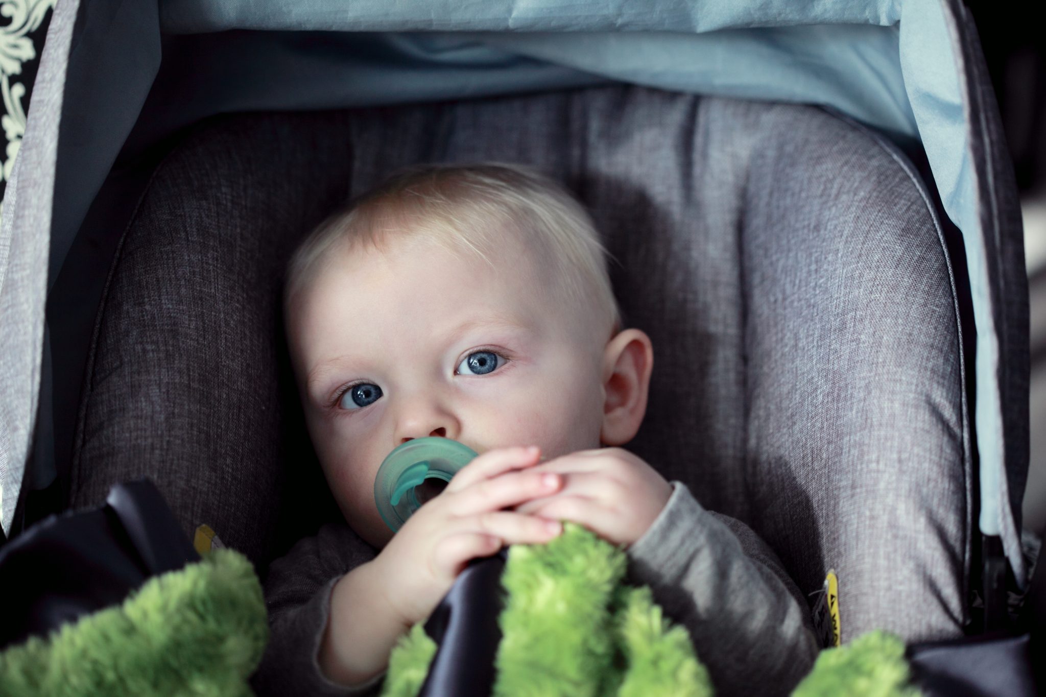 My Baby Hates The Car Seat - Dealing with Car Seat Crying - INVIDYO BLOG